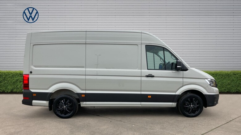 Volkswagen Crafter Cr35 Mwb Diesel Fwd 2.0 TDI 140PS Commerce Plus High Roof Van